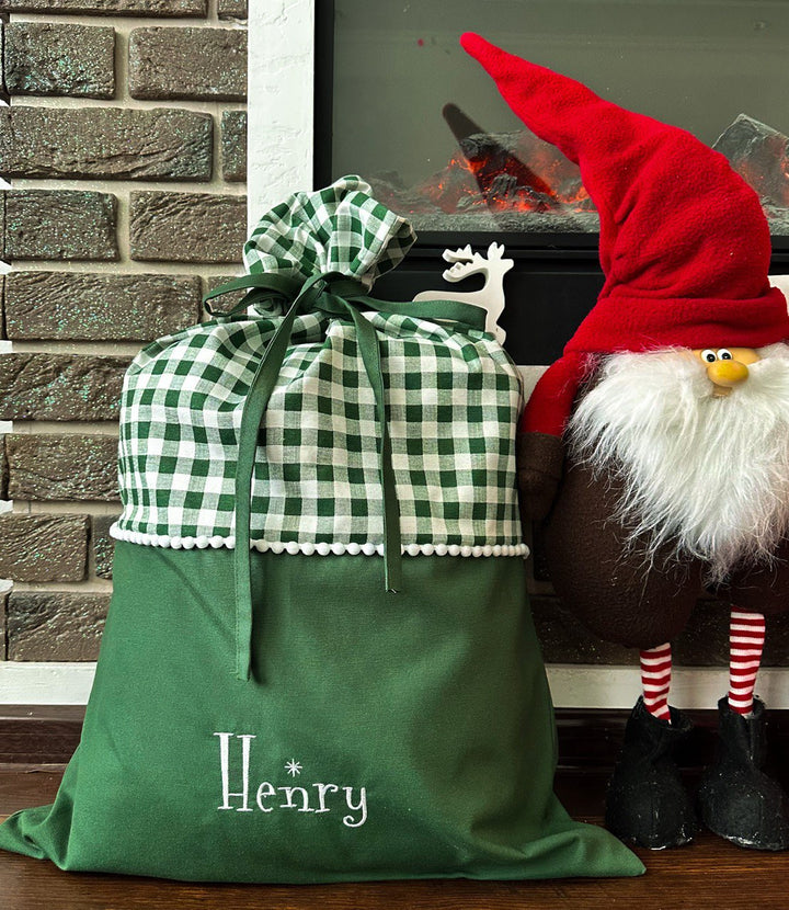 Eco-friendly reusable Santa sack for Christmas décor
