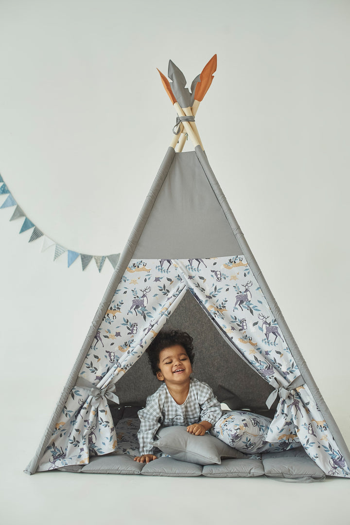 Neutral teepee tent for kids in modern nursery Woodland Animals & Gray Teepee Tent | Ideal 1st Birthday, Christmas, Girls and Boys’ Gift hellolittlefox kids-teepee-tent-perfect-1st-birthday-gift-christmas-gift-boys-birthday-present hellolittlefox.myshopify.com