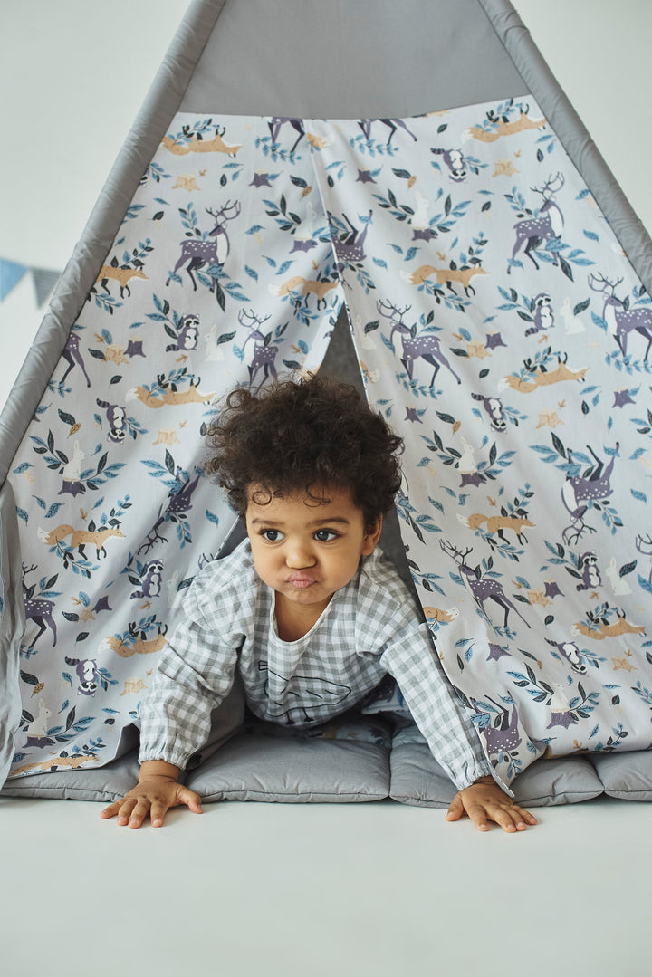 First birthday gift play tent for children Woodland Animals & Gray Teepee Tent | Ideal 1st Birthday, Christmas, Girls and Boys’ Gift hellolittlefox kids-teepee-tent-perfect-1st-birthday-gift-christmas-gift-boys-birthday-present hellolittlefox.myshopify.com