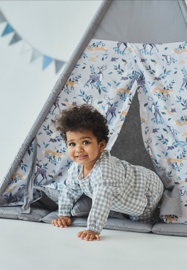 Step into a world of wonder with our Kids Teepee Tent! Crafted to be the best kids playhouse teepee, it&#39;s the perfect addition to any children&#39;s room, providing endless fun and adventure.