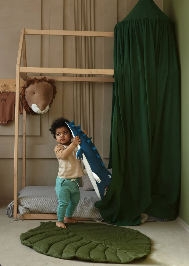 Product image from hellolittlefox - handmade item Dark natural green Leaf mat, unique nursery detail for kids hellolittlefox dark-natural-green-leaf-mat-unique-nursery-detail-for-kids hellolittlefox.myshopify.com