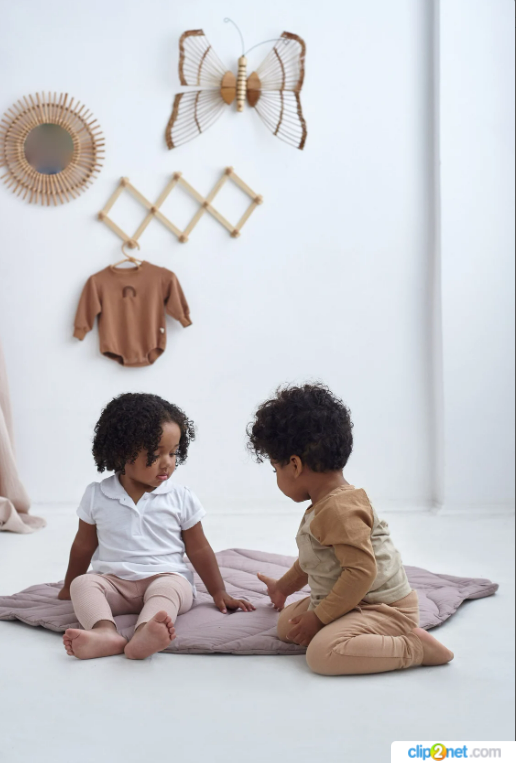 Product image from hellolittlefox - handmade item Dusty brown Leaf mat, unique nursery detail for kids hellolittlefox leaf-mat-unique-nursery-detail-for-kids hellolittlefox.myshopify.com